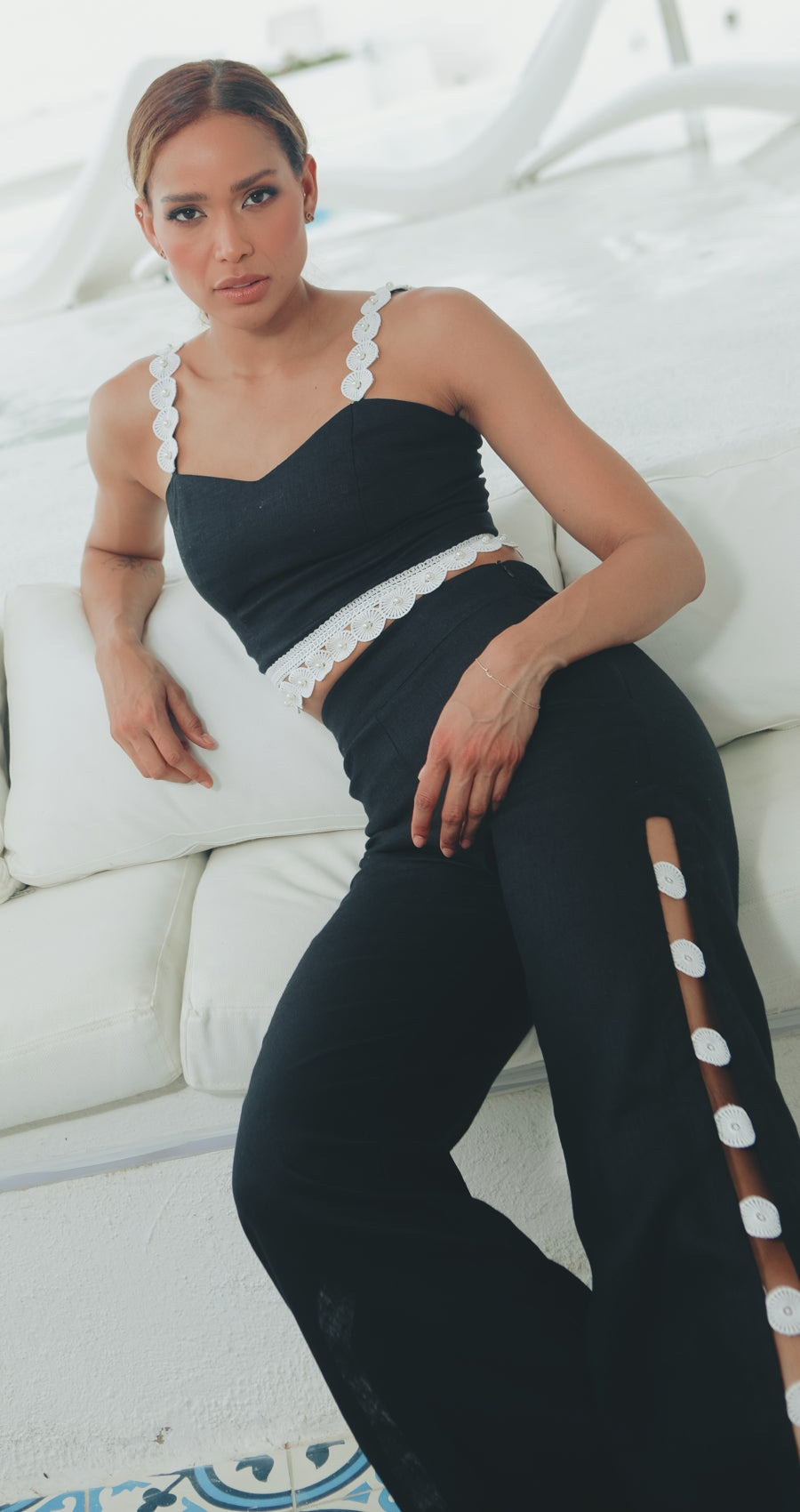 Pantalon Negro Abertura Andrea Tovar